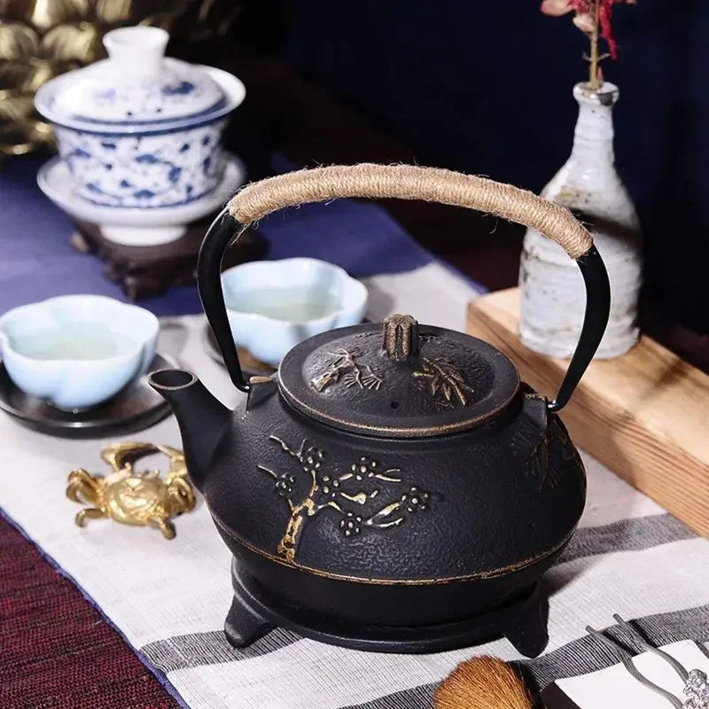 Plum Blossom Cast Iron Tea Pot 700ML